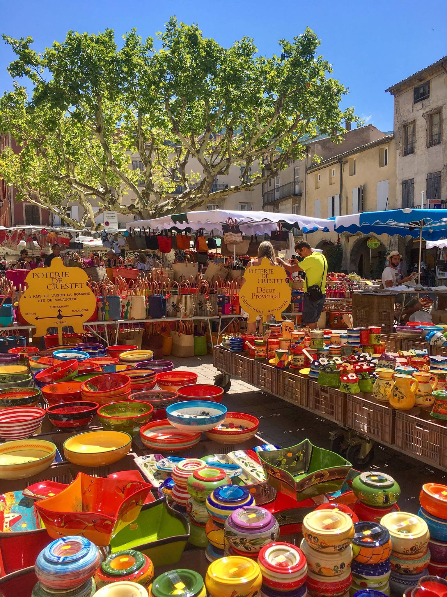 Marché provençal typique