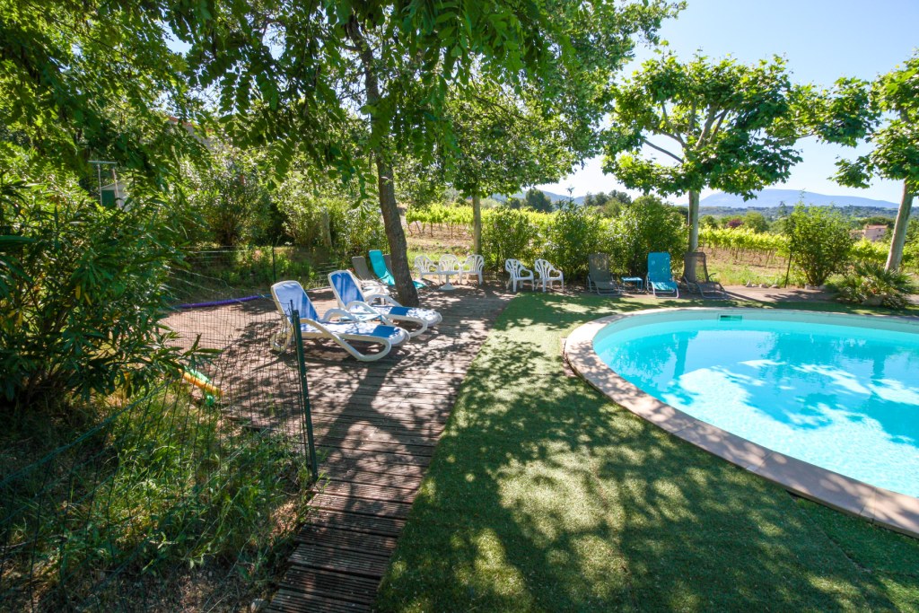 Photo de la piscine Gîtes La Françonne 3